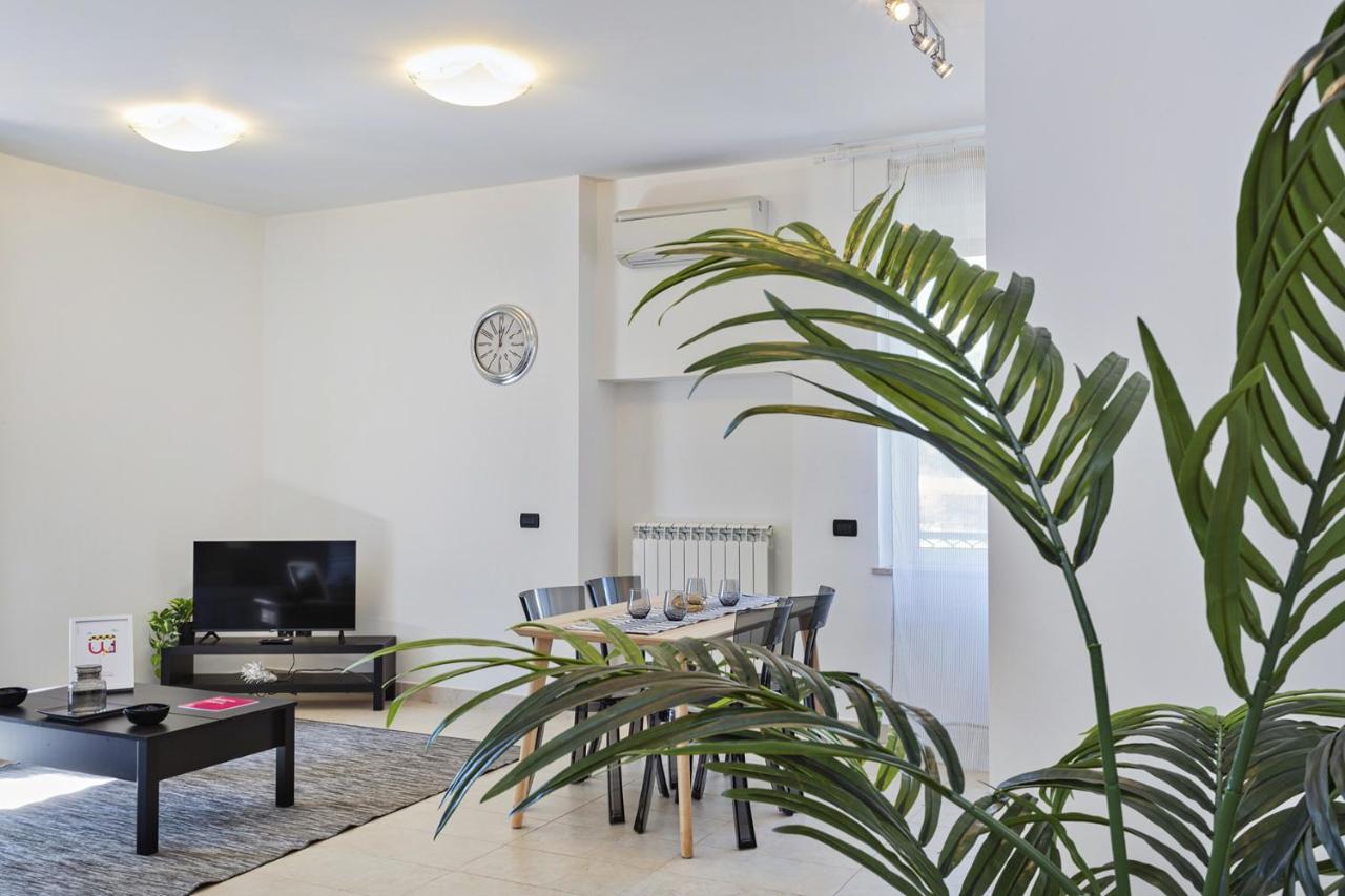 Shelley Apartments By Wonderful Italy Genoa Bagian luar foto